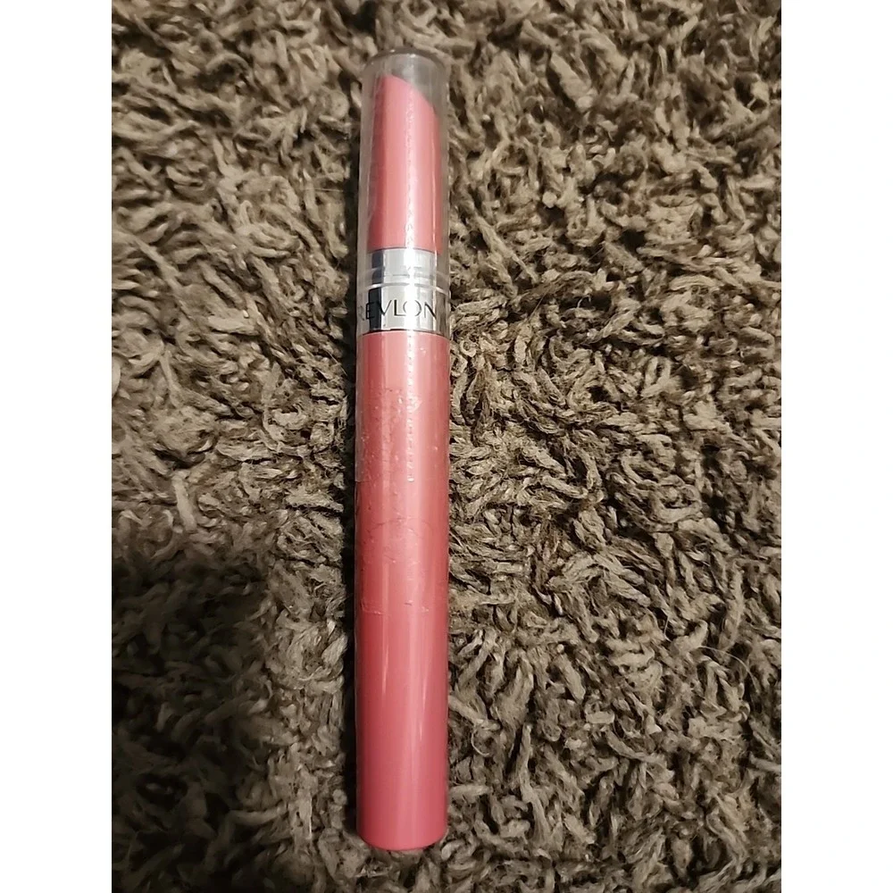 REVLON ULTRA HD LIPSTICK Color 720 HD PINK CLOUD 0.06oz Lip Stick, NEW &‎ SEALED